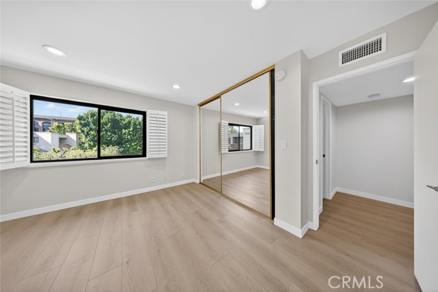 Detail Gallery Image 23 of 43 For 15235 Magnolia Bld #E,  Sherman Oaks,  CA 91403 - 3 Beds | 3 Baths