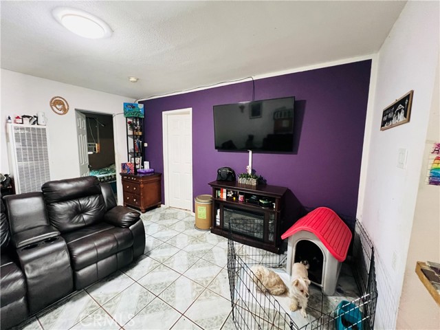 Image 3 of 12 For 17534 Northam Street