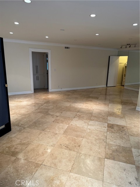 Drew Fenton | 11370 W Sunset Boulevard Los Angeles CA | MLS: 7423377