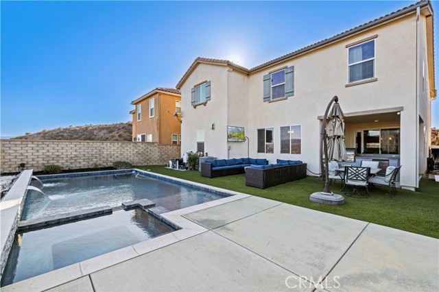 20556 Suzie Lane, Saugus CA: https://media.crmls.org/medias/b9f6ec27-fc07-41d5-954e-f58dc61b9f52.jpg