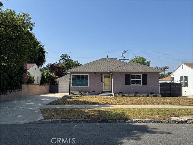 204 E I Street, Ontario CA: https://media.crmls.org/medias/b9f82899-b4b6-4a0c-9b53-494896a6113d.jpg