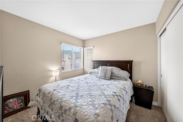 Detail Gallery Image 9 of 11 For 15541 Saldana Ct, Fontana,  CA 92337 - 3 Beds | 2/1 Baths