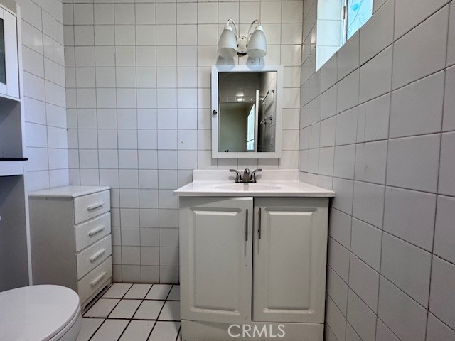 https://media.crmls.org/medias/b9f94dc6-3b80-4aa7-9b7e-27e26870300f.jpg?preset=X-Large