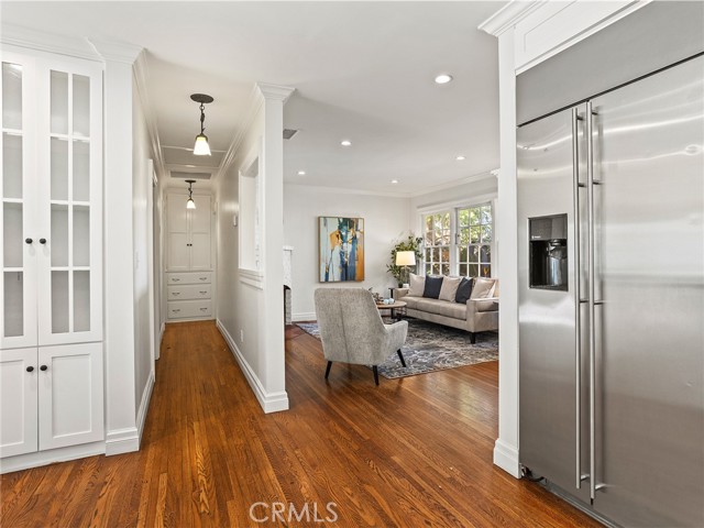 Detail Gallery Image 15 of 62 For 10404 Margate St, North Hollywood,  CA 91601 - 3 Beds | 2 Baths