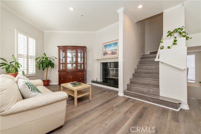 Detail Gallery Image 3 of 32 For 2828 Ballesteros Ln, Tustin,  CA 92782 - 3 Beds | 2/1 Baths