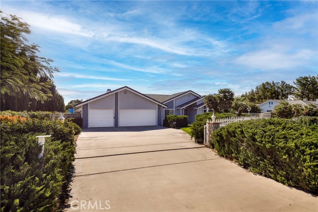 Detail Gallery Image 28 of 34 For 43909 Ryckebosch Ln, Lancaster,  CA 93535 - 3 Beds | 3 Baths