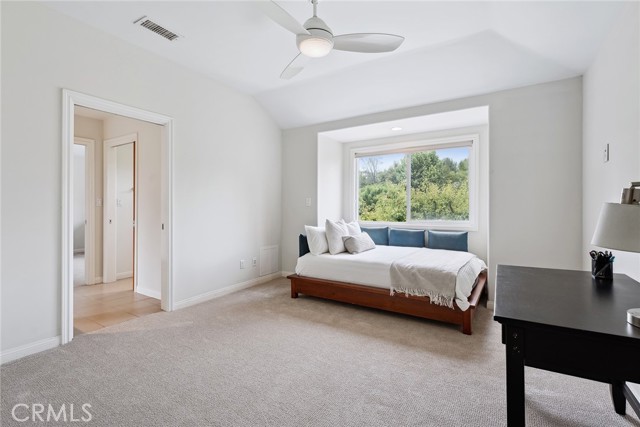 4520 El Caballero Drive, Tarzana CA: https://media.crmls.org/medias/b9fa6af2-c568-489b-9440-e9f4ff054ff7.jpg