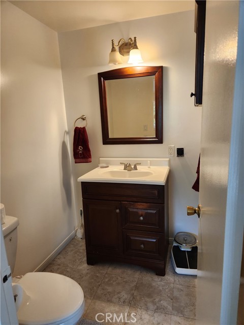 10407 Larwin Avenue, Chatsworth CA: https://media.crmls.org/medias/b9fa8593-4f5f-406e-b88f-469756410031.jpg