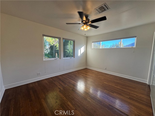 Detail Gallery Image 17 of 29 For 5821 Columbus Ave, Van Nuys,  CA 91411 - 4 Beds | 2 Baths