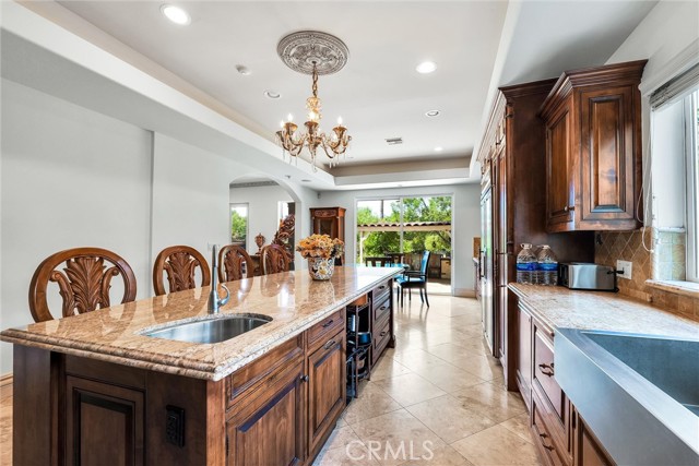 22349 Dolorosa Street, Woodland Hills CA: https://media.crmls.org/medias/b9fc52a4-3931-4e86-b7a1-e36001716e1d.jpg