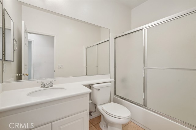 28523 Santa Catarina Road, Saugus CA: https://media.crmls.org/medias/b9fd417c-5363-4752-a3f2-660c5c63705e.jpg