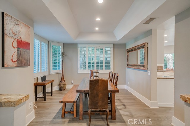 Detail Gallery Image 3 of 31 For 6049 Rustling Oaks Dr, Agoura Hills,  CA 91301 - 4 Beds | 3/1 Baths