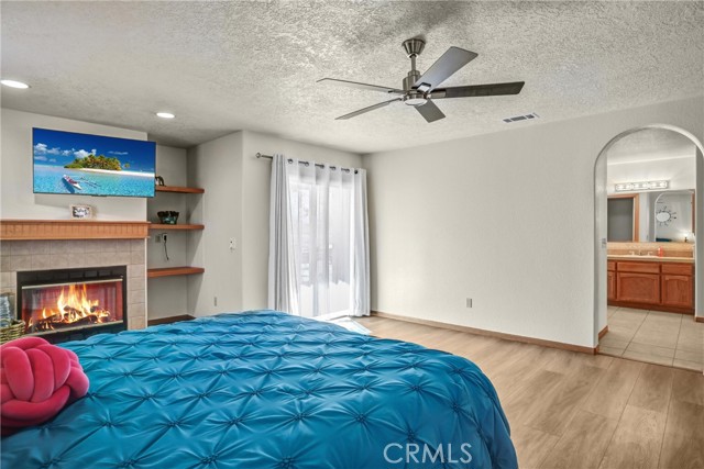 Detail Gallery Image 19 of 48 For 15813 Willow St, Hesperia,  CA 92345 - 4 Beds | 2/1 Baths