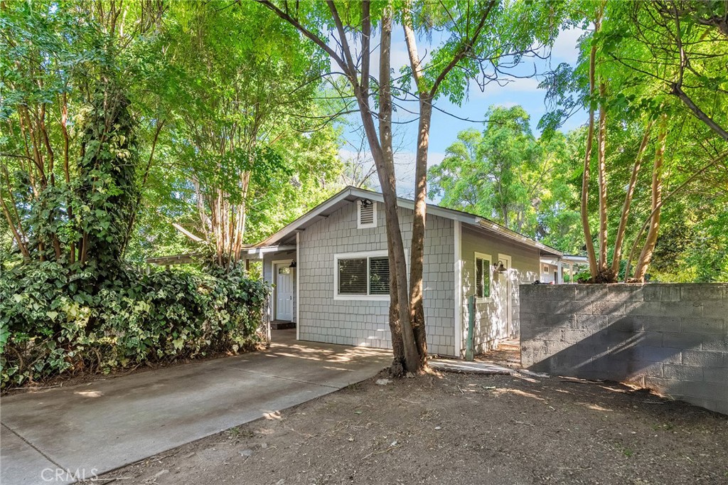 1131 Stewart Avenue