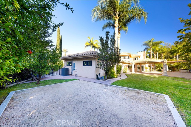 Detail Gallery Image 10 of 75 For 185 S Trish Ct, Anaheim Hills,  CA 92808 - 5 Beds | 4/1 Baths