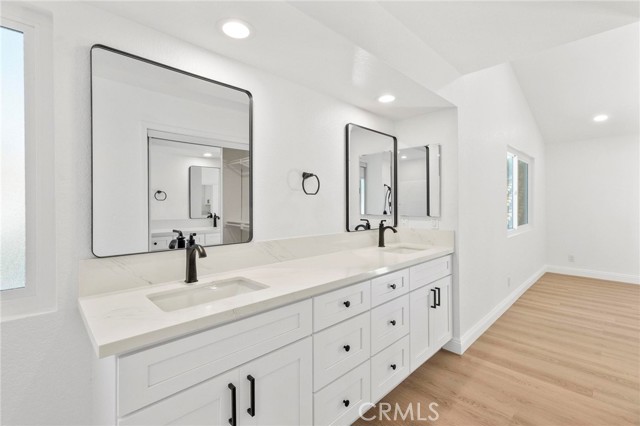 Image 34 of 51 For 40156 Starling Street