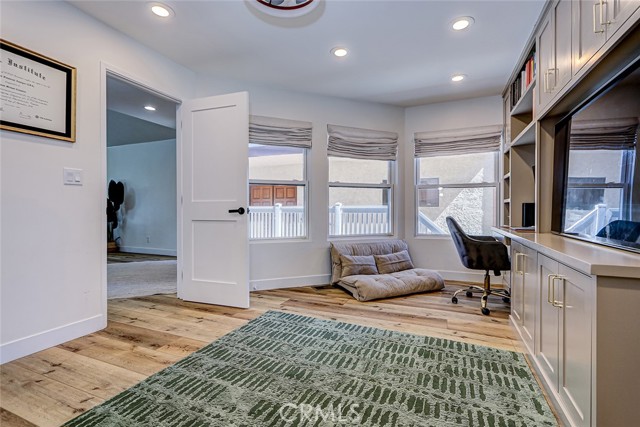 2607 Maple Avenue, Manhattan Beach, California 90266, 5 Bedrooms Bedrooms, ,4 BathroomsBathrooms,Residential,Sold,Maple,SB25178623