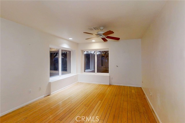 Detail Gallery Image 19 of 44 For 24114 Wildwood Canyon Rd, Newhall,  CA 91321 - 5 Beds | 4 Baths