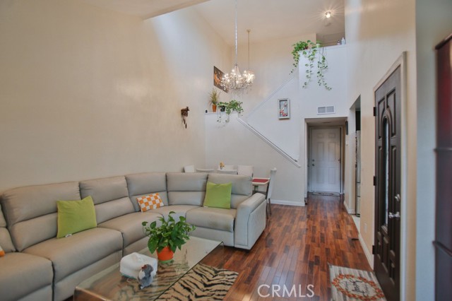 Detail Gallery Image 14 of 30 For 3900 W Hazard Ave #B,  Santa Ana,  CA 92703 - 2 Beds | 2/1 Baths