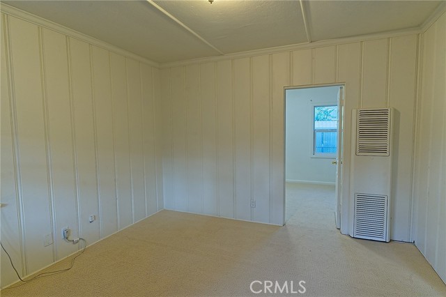 550 N 1st Avenue, Upland CA: https://media.crmls.org/medias/ba00ccd6-c5ad-451d-84e2-06171802ff4d.jpg