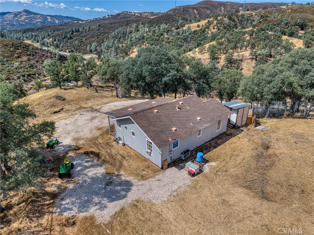 https://media.crmls.org/medias/ba00edeb-f98c-4247-b010-f8d3d71084ce.jpg?preset=X-Large