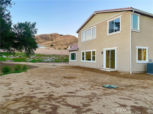 Detail Gallery Image 25 of 31 For 6504 Canyon Oaks Dr, Simi Valley,  CA 93063 - 5 Beds | 4/1 Baths