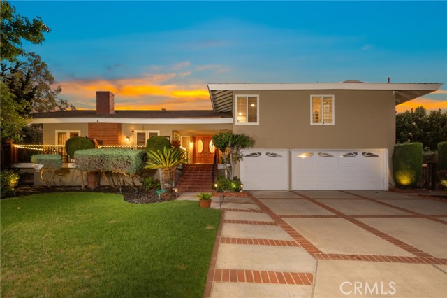 1481 Kensington Drive, Fullerton CA: https://media.crmls.org/medias/ba01df90-7aa2-4e06-be91-6e9ed8d06eab.jpg