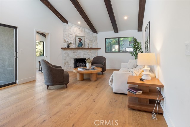 Detail Gallery Image 15 of 61 For 3250 Coldwater Canyon Ave, Studio City,  CA 91604 - 4 Beds | 4 Baths