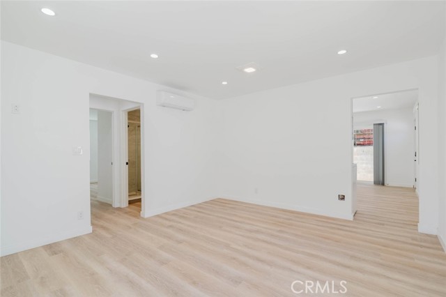 13138 Corcoran photo 10