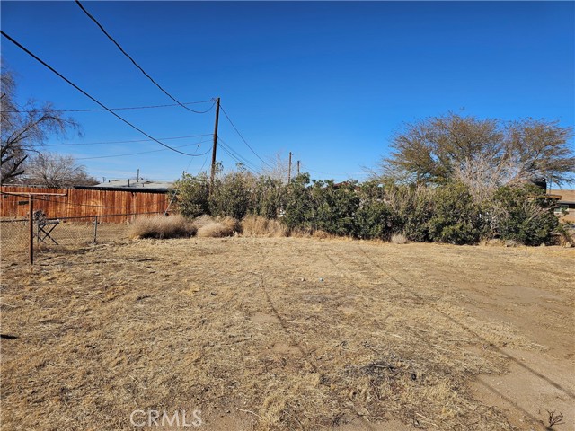 11874 Yates Avenue, Adelanto, California 92301, 2 Bedrooms Bedrooms, ,1 BathroomBathrooms,Single Family Residence,For Sale,Yates,HD25039081