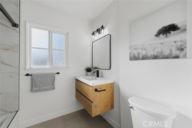 Detail Gallery Image 19 of 45 For 2614 W 111th, Inglewood,  CA 90303 - 5 Beds | 3 Baths