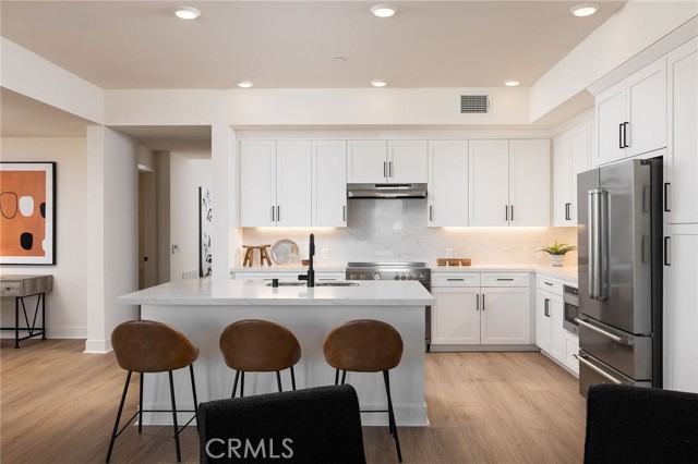 414 Main Street, Huntington Beach CA: https://media.crmls.org/medias/ba036dad-51fa-4874-a348-3d4ec27260a0.jpg