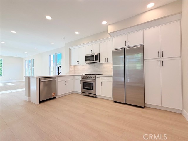 Detail Gallery Image 16 of 34 For 302 Tall Oak, Irvine,  CA 92603 - 3 Beds | 3/1 Baths