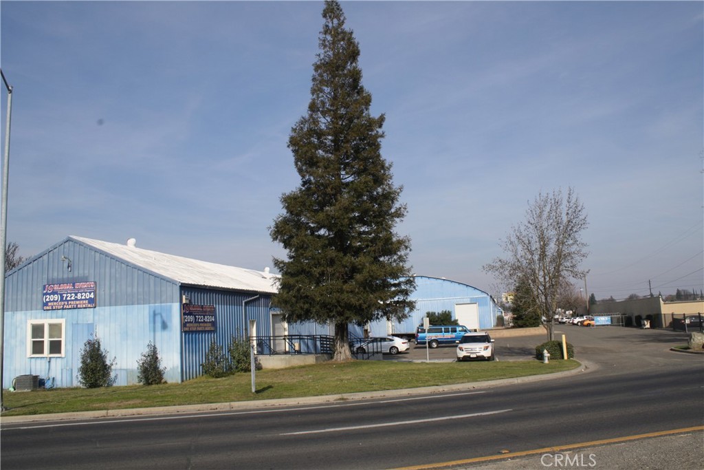 1725 W 16th Street, Merced, CA 95348