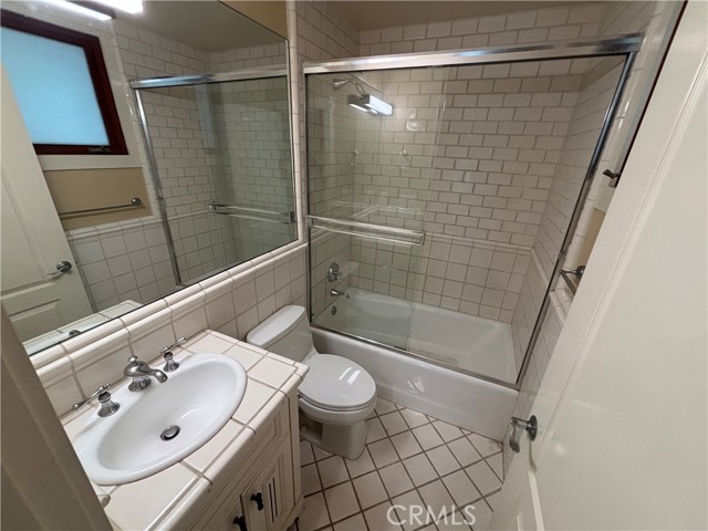 304 27th Street, Manhattan Beach CA: https://media.crmls.org/medias/ba051a0d-6478-4c95-aba2-ec043fba5c24.jpg