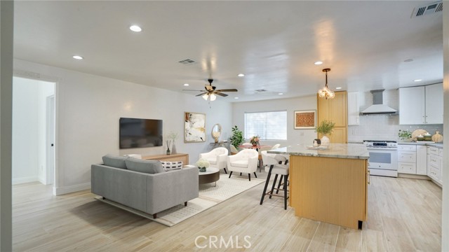 Detail Gallery Image 21 of 65 For 24306 Gilmore St, West Hills,  CA 91307 - 4 Beds | 2 Baths