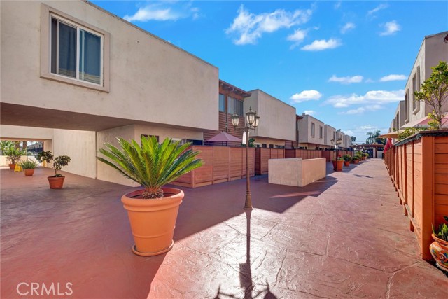 Detail Gallery Image 29 of 39 For 7033 Stewart and Gray Rd #24,  Downey,  CA 90241 - 2 Beds | 2 Baths