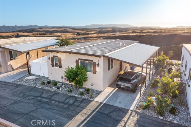 1134 Villa Calimesa Ln, Calimesa CA: https://media.crmls.org/medias/ba074654-5a61-48a9-877d-2f6bbd018a5d.jpg