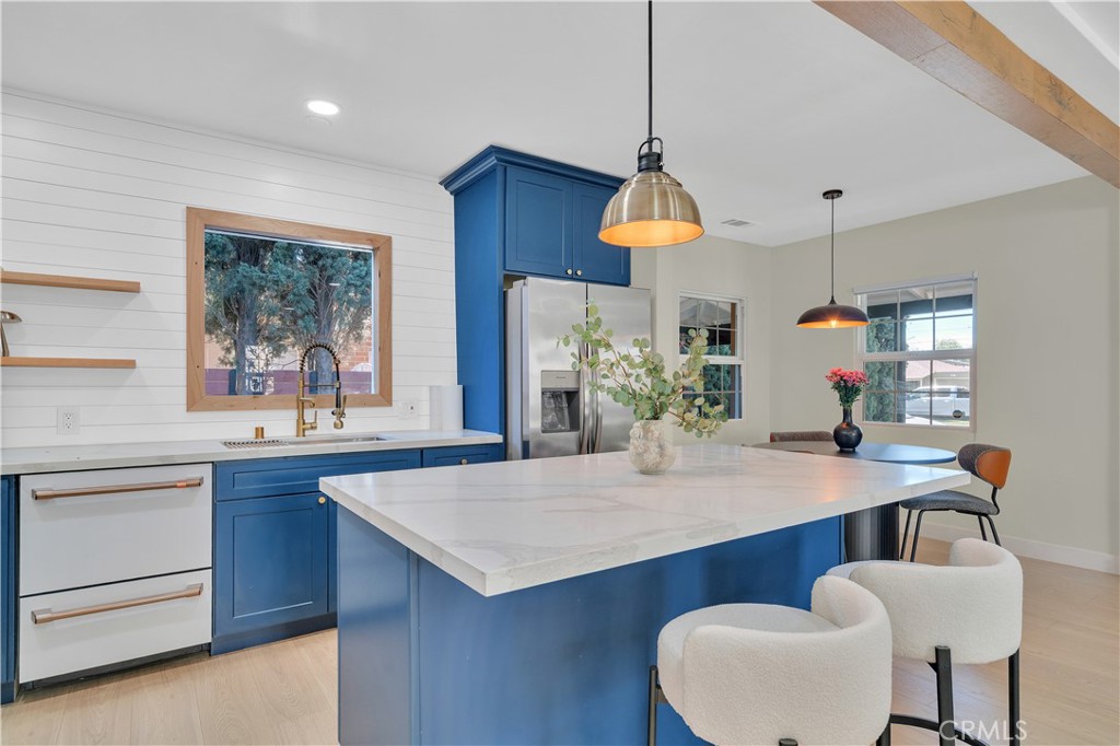 1330 N Lincoln StreetBurbank img 24