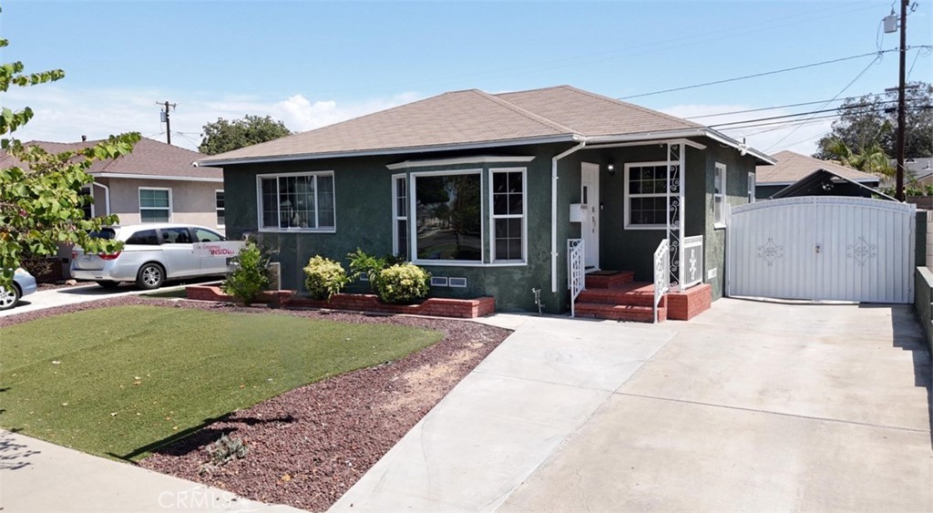 5006 Woodruff Avenue