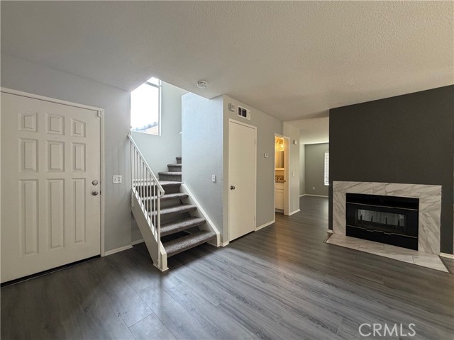 Detail Gallery Image 2 of 25 For 14610 Green River, Victorville,  CA 92394 - 3 Beds | 2/1 Baths