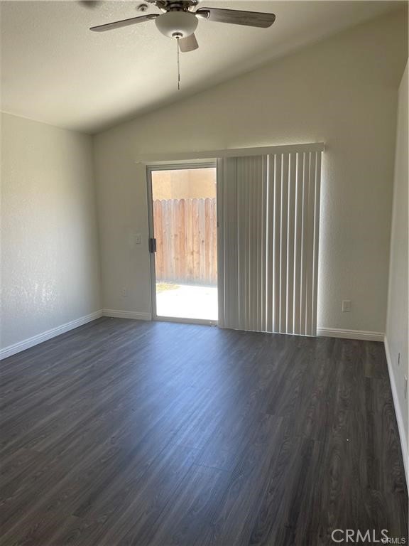 Detail Gallery Image 8 of 15 For 11422 Citrus Glen Ln, Fontana,  CA 92337 - 3 Beds | 2 Baths