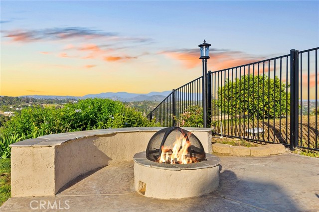 2278 Lindsey Court, Fallbrook CA: https://media.crmls.org/medias/ba098d58-1f9d-43a6-b1ad-1fdeef9f0cef.jpg