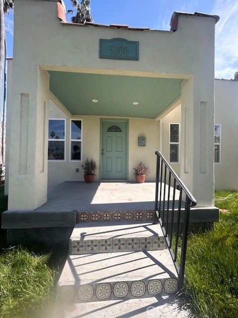 5200 S St. Andrews Place