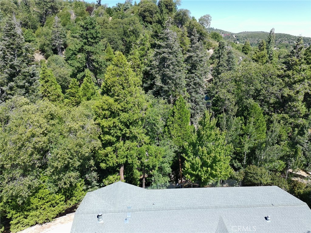 https://media.crmls.org/medias/ba0a05a3-9e16-423e-985e-e15edadb87ae.jpg?preset=X-Large