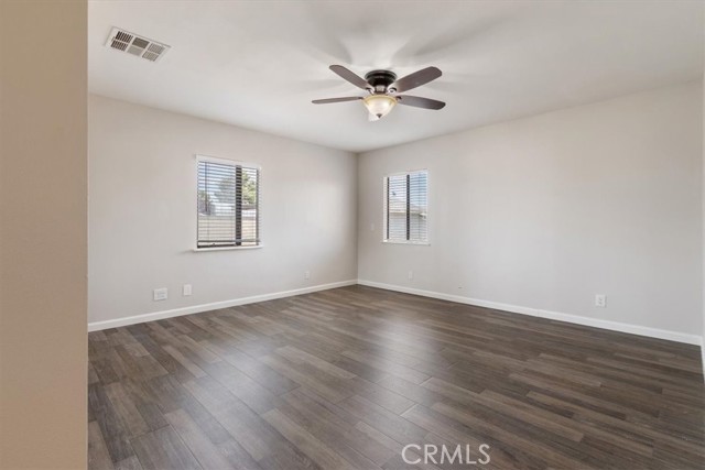 Detail Gallery Image 14 of 22 For 43324 45th St, Lancaster,  CA 93536 - 3 Beds | 3 Baths