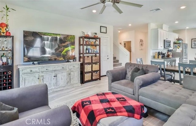 17025 Zion Drive, Canyon Country CA: https://media.crmls.org/medias/ba0b1879-1fe4-4b4f-978b-a98caae47fea.jpg