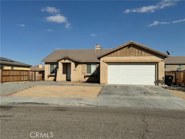 Detail Gallery Image 2 of 14 For 12779 Hawks Hill St, Victorville,  CA 92395 - 4 Beds | 2 Baths