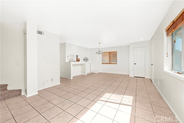 Detail Gallery Image 9 of 39 For 43473 30th St #4,  Lancaster,  CA 93536 - 3 Beds | 2/1 Baths