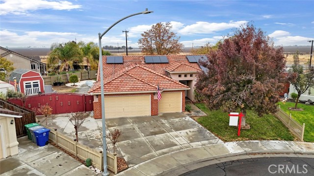 Detail Gallery Image 2 of 39 For 759 Blanc De Noir Ct, Los Banos,  CA 93635 - 4 Beds | 2 Baths